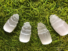 Load image into Gallery viewer, Mini Selenite/ Satin Spar Towers