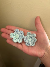 Load image into Gallery viewer, Crochet Flower Earrings
