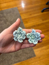 Load image into Gallery viewer, Crochet Flower Earrings

