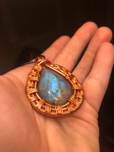 Load image into Gallery viewer, Large Flashy Labradorite Wire Wrapped Necklace

