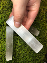 Load image into Gallery viewer, Selenite / Satin Spar Stick
