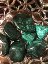 Load image into Gallery viewer, Large Malachite Tumbles
